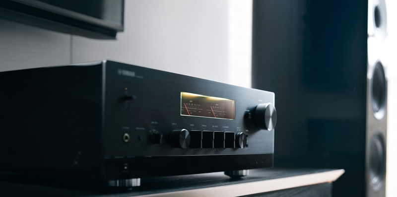 Home music with Yamaha R-N2000A Network Stereo Receiver